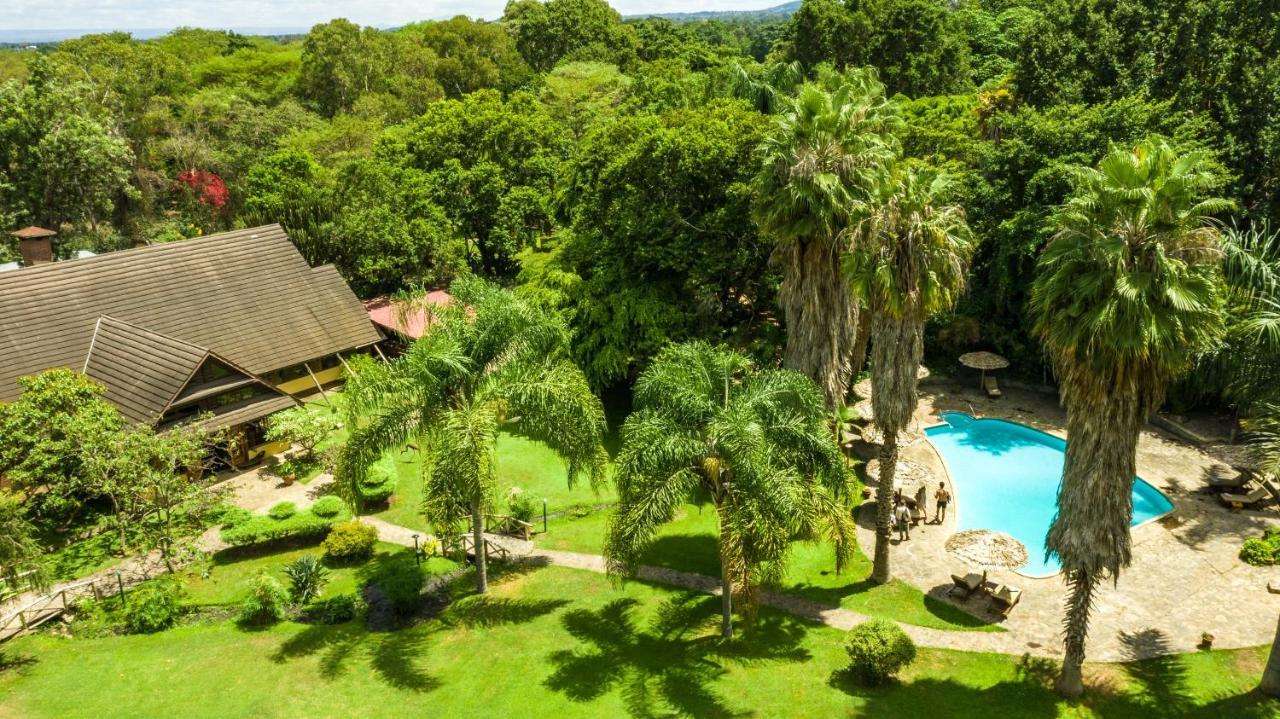Arumeru River Lodge Arusha Exterior photo